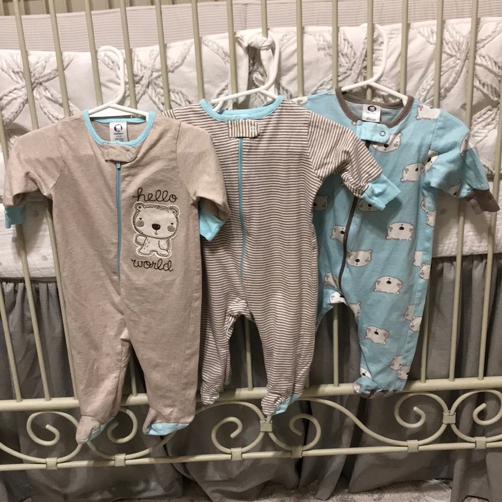 Gerber baby sleepers